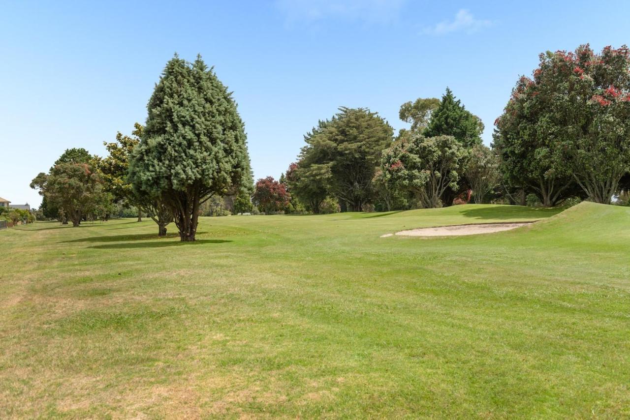 Golfers Delight In Quiet Cul De Sac Villa Mount Maunganui Exterior photo